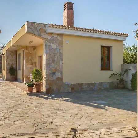 Sefora House Avola